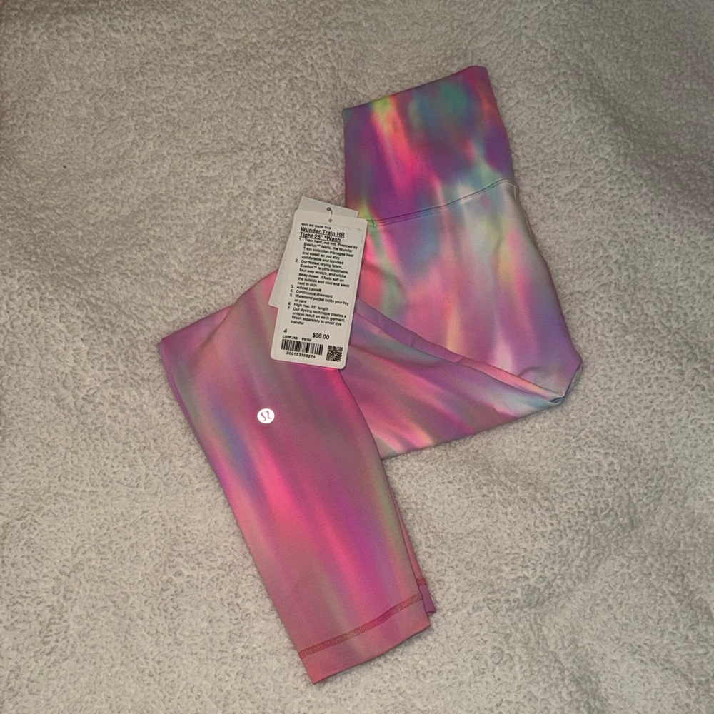 Lululemon Psychedelic Wash Multi - Wunder Train - size 4 - 25” - NWT